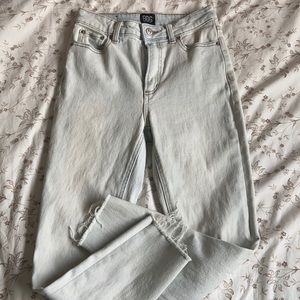 BDG Girlfriend High Rise Light Wash Jeans